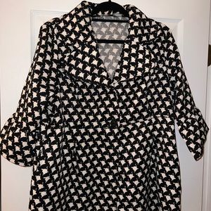 Classy Houndstooth Jacket with dazzled button. Size Large